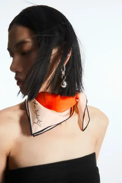 product_taxonomy_scarf